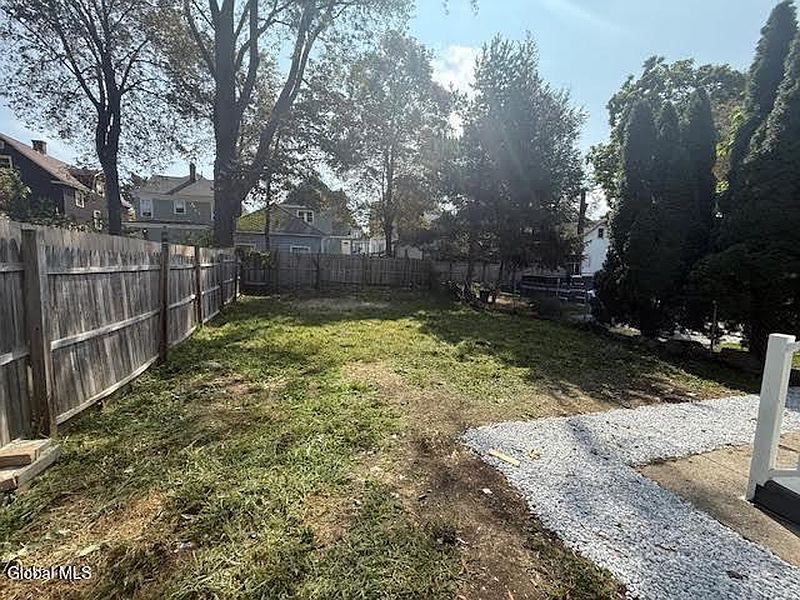 5th image of 29 Columbia Street
