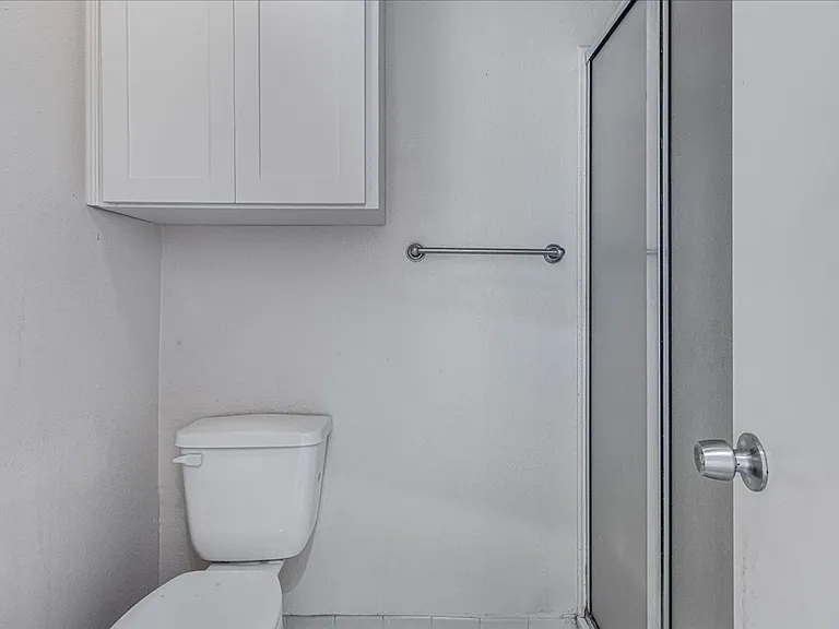 985 Crossbill St — Photo 32