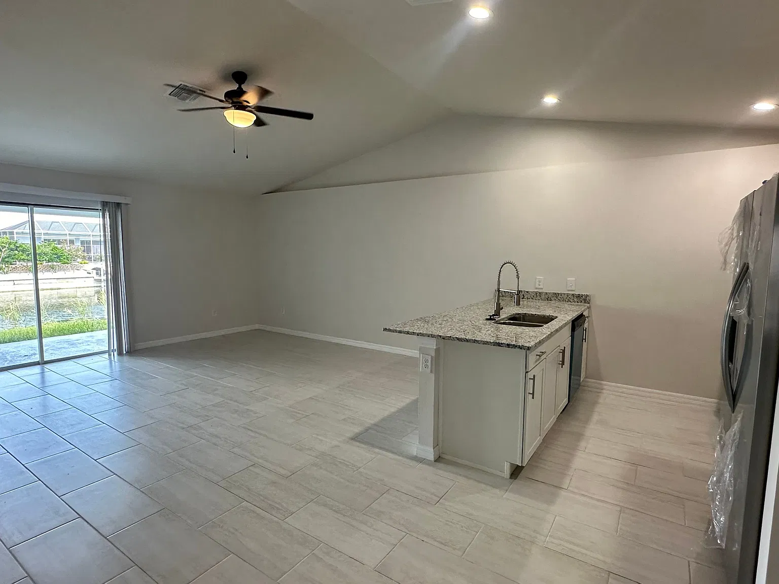 Brand New Duplex Both Sides Available — Photo 4
