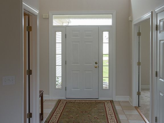 3rd image of 625 Eaton Dr