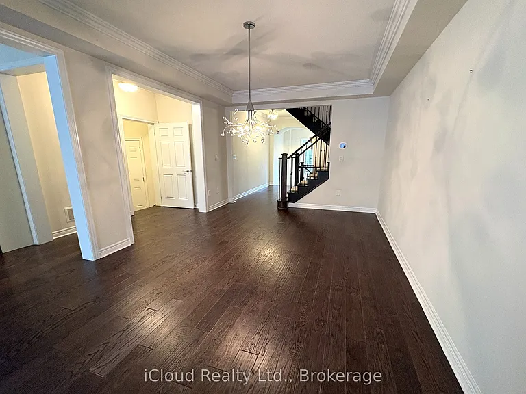 2466 Village Cmn — Photo 6