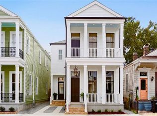 1422 Melpomene St, New Orleans, LA 70130