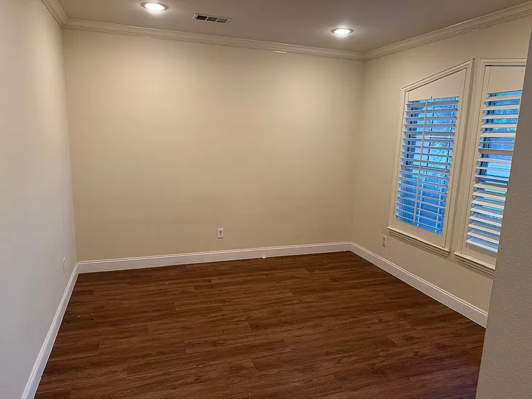 Hilltop Dr — Photo 9