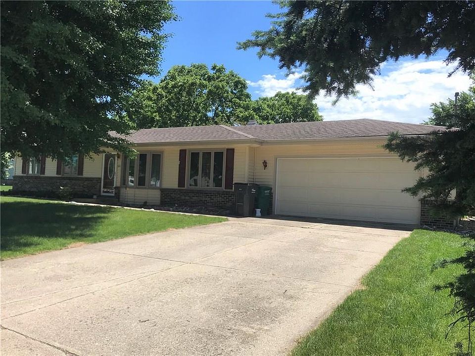 1st image of 681 NE 70th Ave