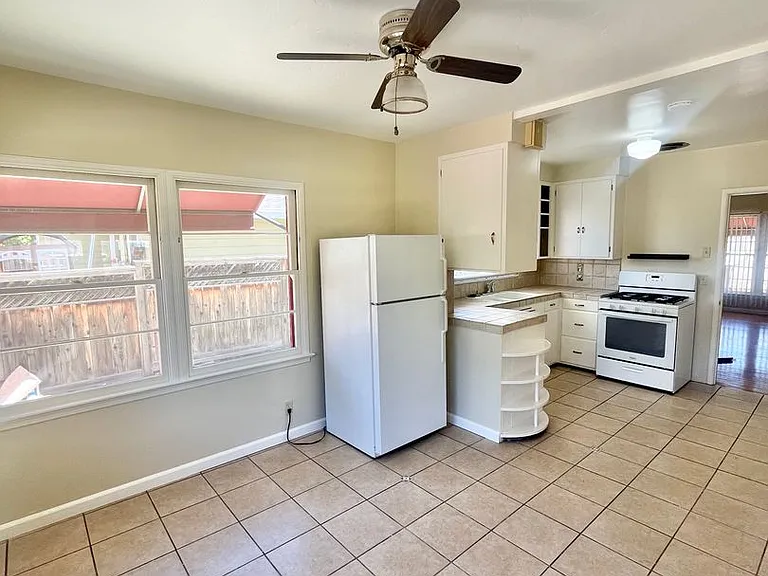 738 Vine St — Photo 6