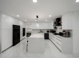 571 Raven Ave, Miami Springs, FL 33166