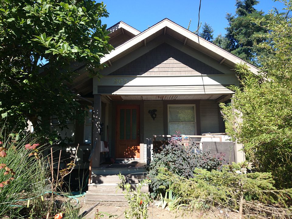 2nd image of 2657 39th Ave SW