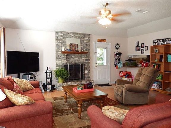 3rd image of 201 Cedarbrook Dr #3