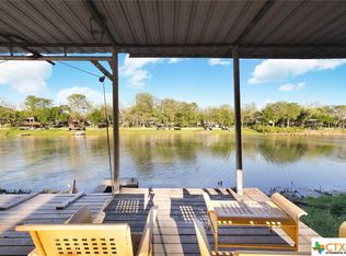 303 Lake Placid Dr, Seguin, TX 78155