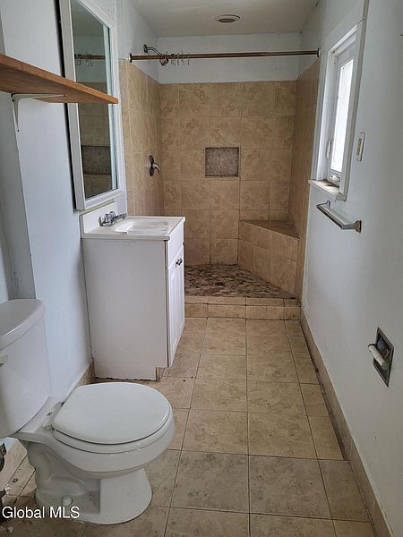 3rd image of 111 Park Place