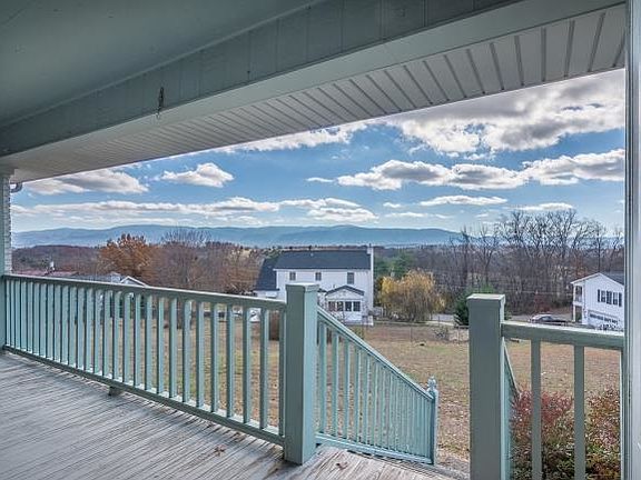 5th image of 616 Briarwood Ct