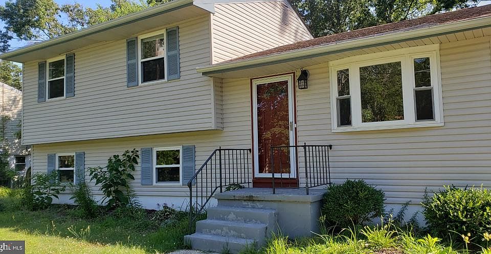 1st image of 212 California Trl