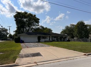 700 Canterbury Dr, Findlay, OH 45840