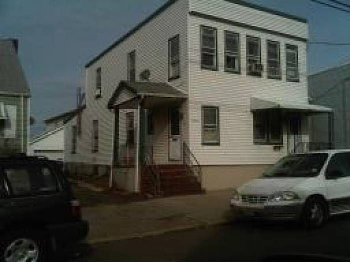 2nd image of 329-331 S 5th St