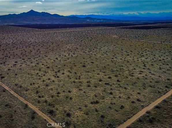 749 Torosa Topaz Rd, Adelanto, CA 92301