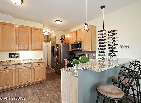 4th image of 230 Courtland Dr Unit F