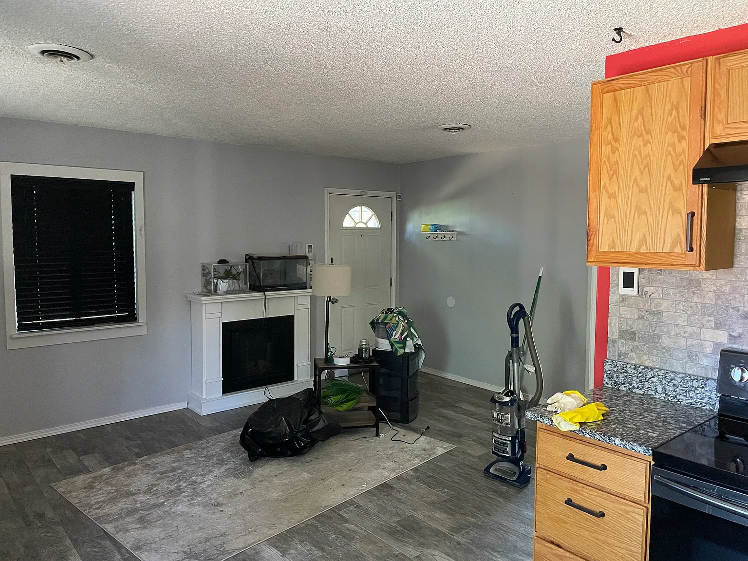 2 bed, 950 sqft, $1,800 — Photo 2