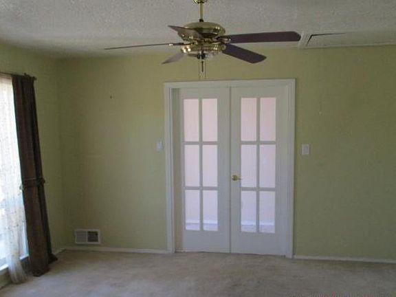 3rd image of 10404 Sierra Bonita Ave NE