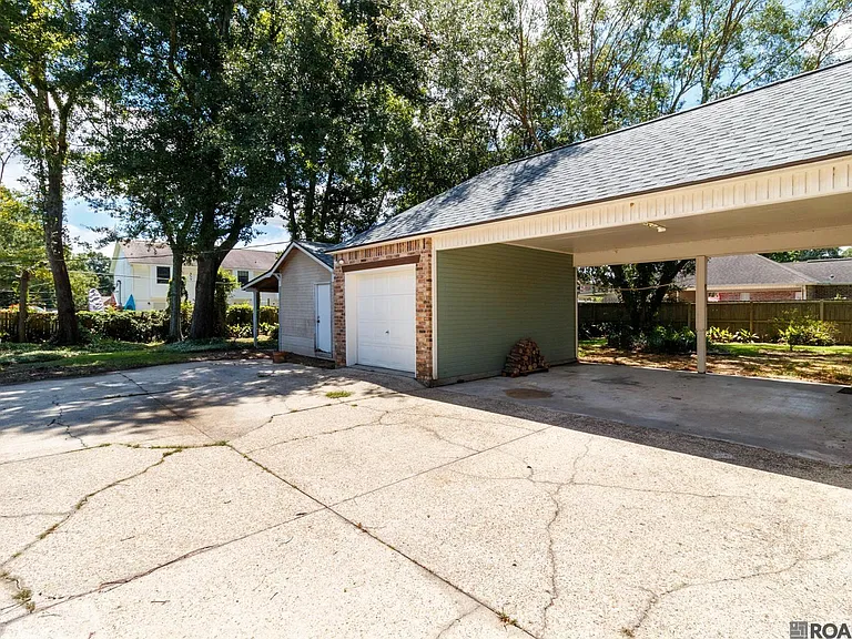 11918 Spring Meadow Dr — Photo 20