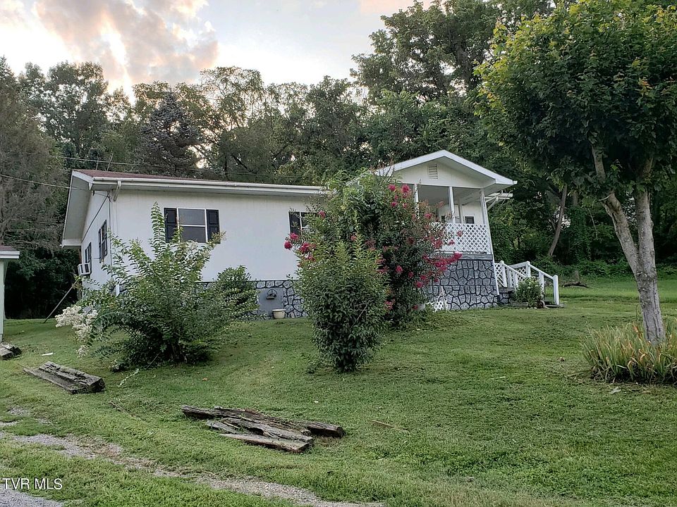 1st image of 1002A Lynn Garden Dr
