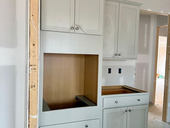 4th image of 243 Seahawk Way