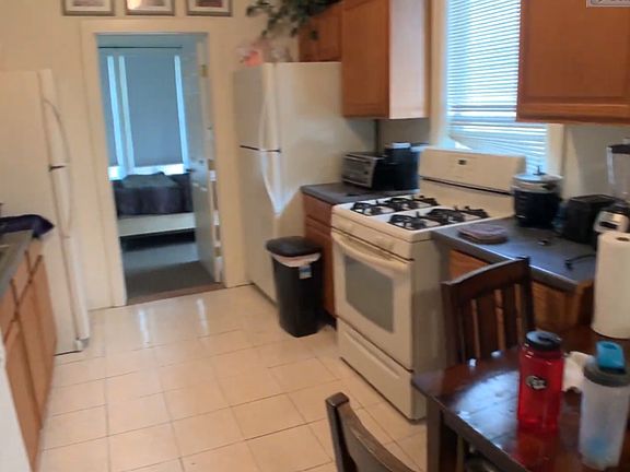 4th image of 209 Williams St #2-3