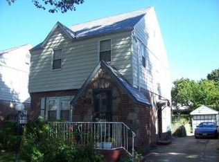 11639 225th St, Cambria Heights, NY 11411