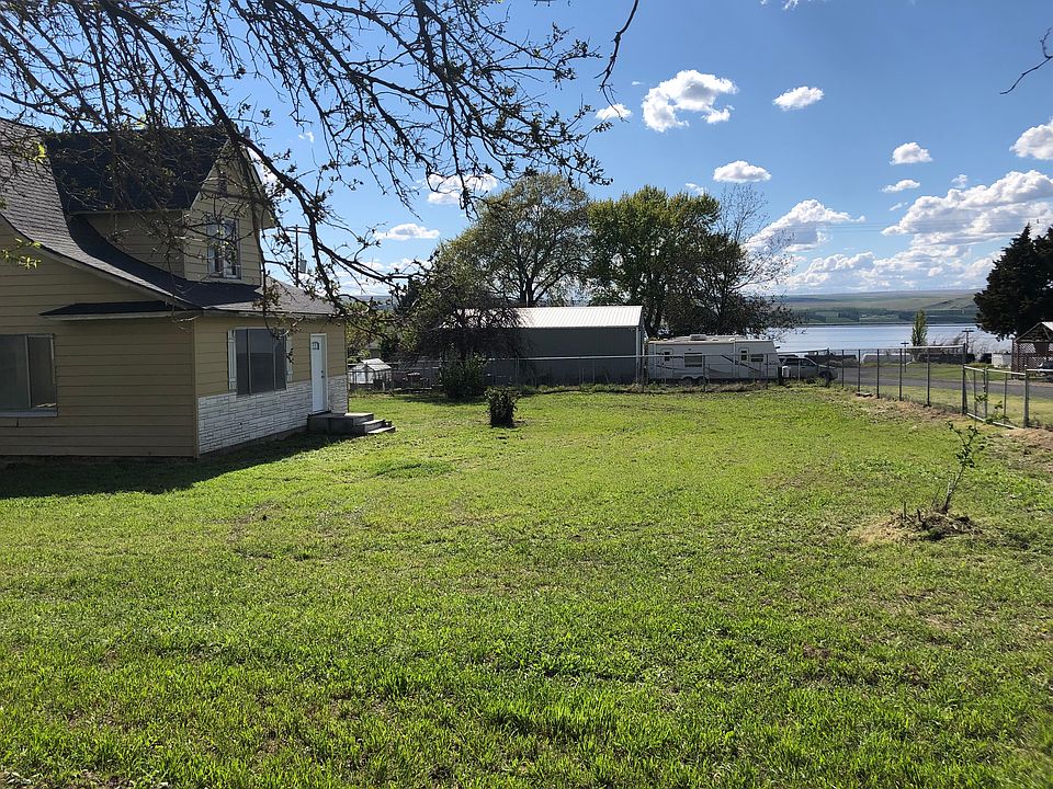 2nd image of 105 Douglas Way