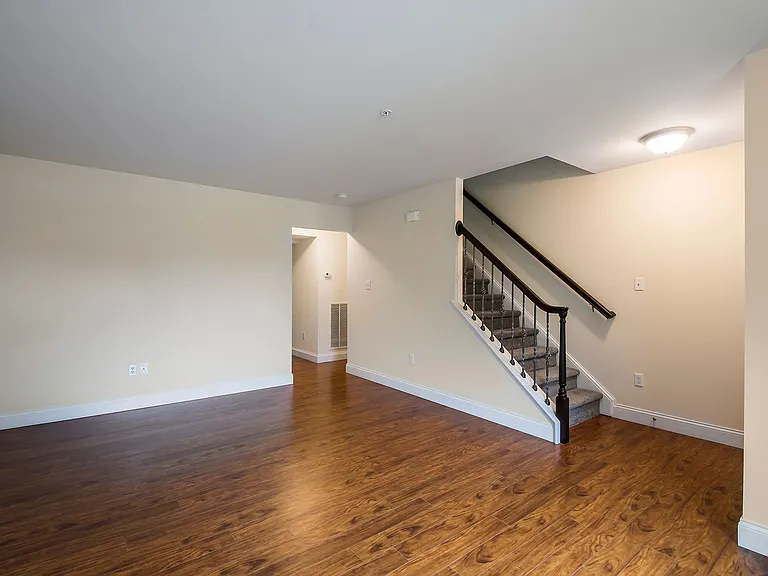 1115 Sunset Rd — Photo 4
