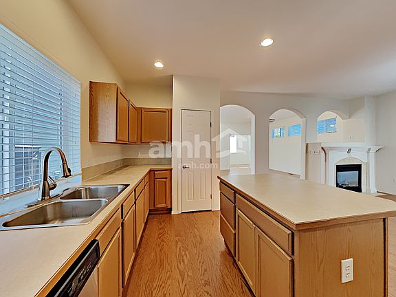 4th image of 18114 17th Avenue Ct E