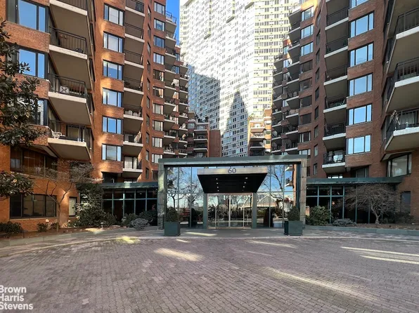 60 Sutton Place image 15 of 16