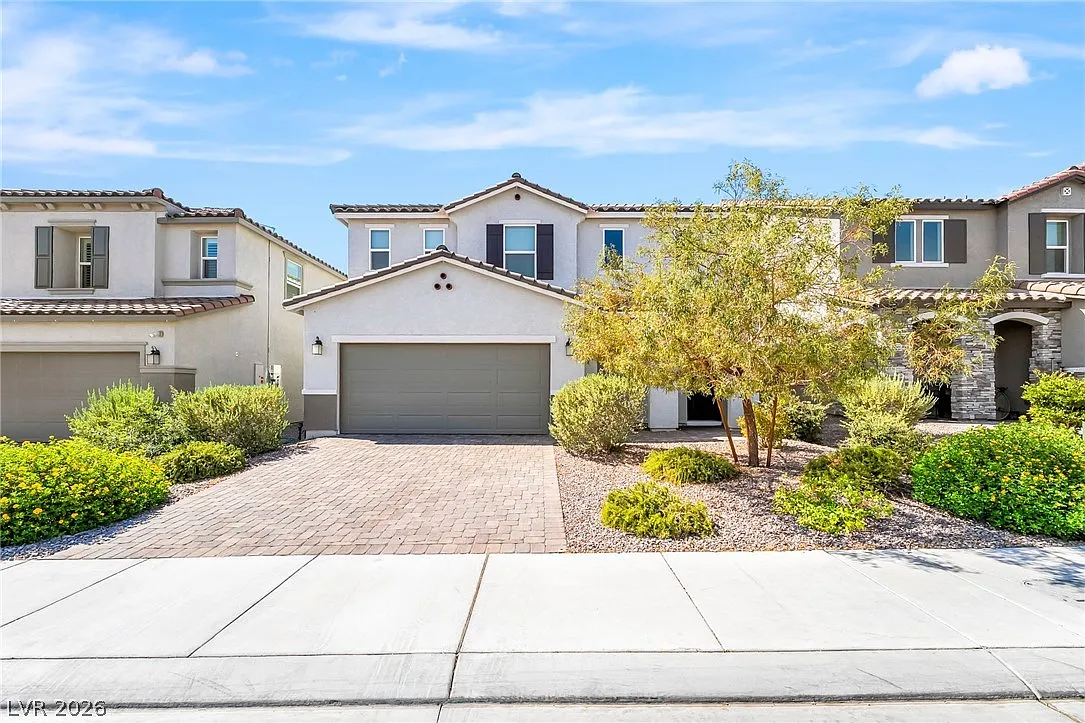 5 bed, 3.5 bath, 3088 sqft, $2,800 — Photo 1