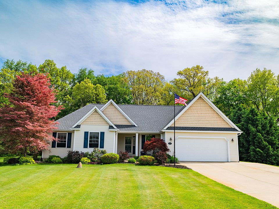 1st image of 25283 Silver Oaks Blvd