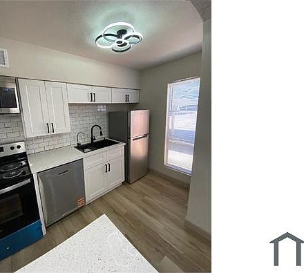 3rd image of 4518 Amesbury Dr #C