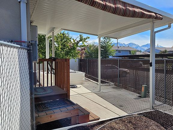 4th image of 179 W 170 N Unit 11