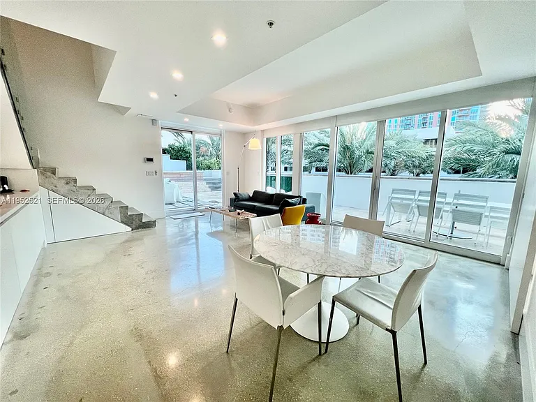 50 S Pointe Dr #LOFT5 — Photo 12