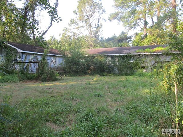 2nd image of 148 W Gibbs Rd