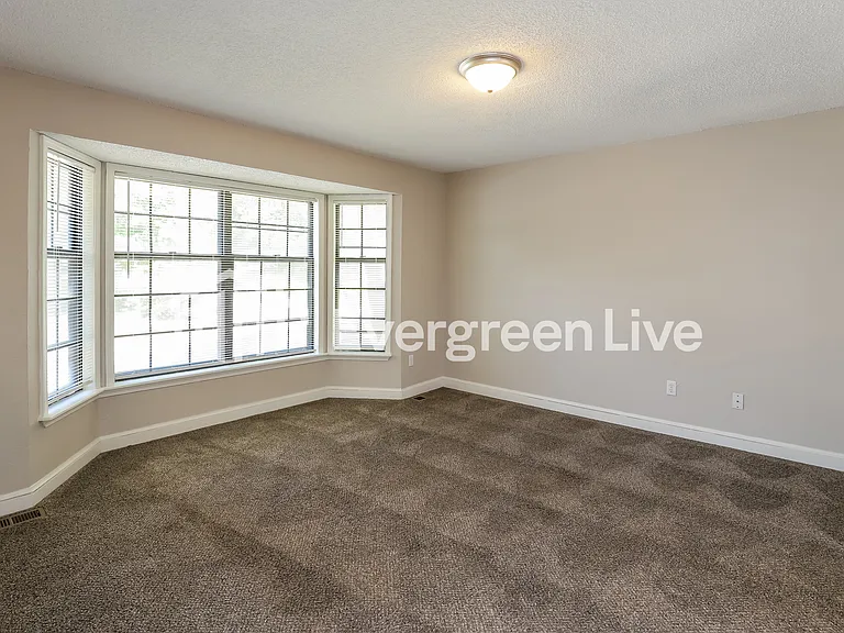 219 SE Bordner Dr — Photo 8