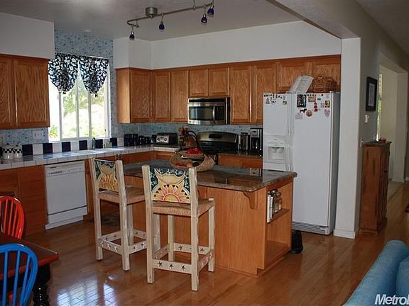 3rd image of 9542 E Park Dr