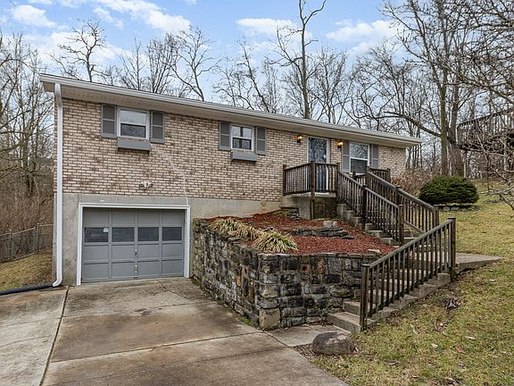2nd image of 1453 Garvey Ave
