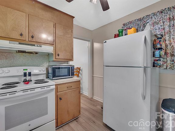 5th image of 5301 Dellinger Cir
