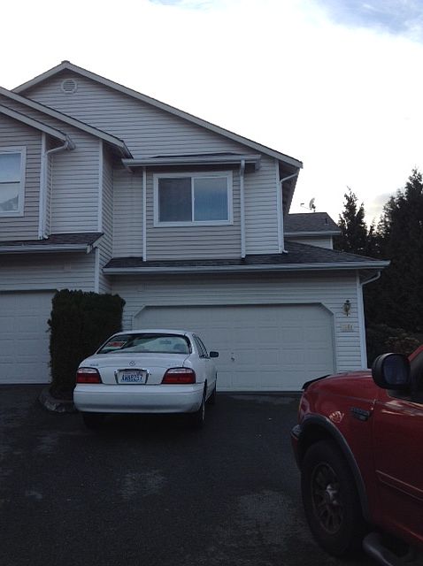 1st image of 106 96th Ave SE #B