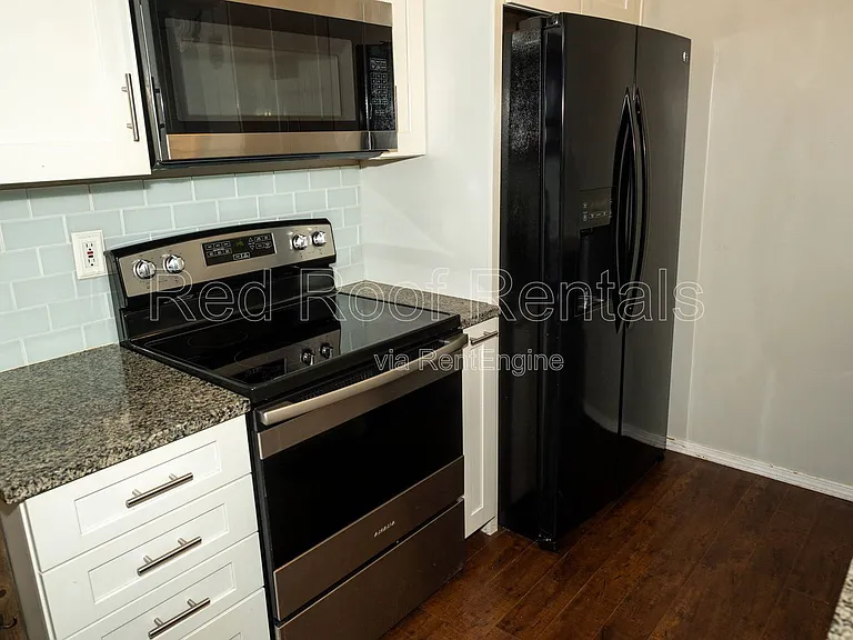 1222 7th St SE #L — Photo 11