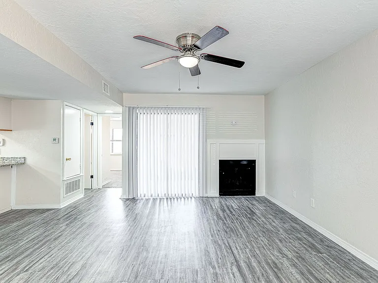 2904 NW 45th Pl #2904-C — Photo 8