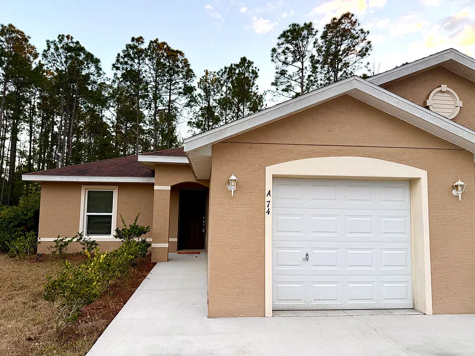 Front entry/garage