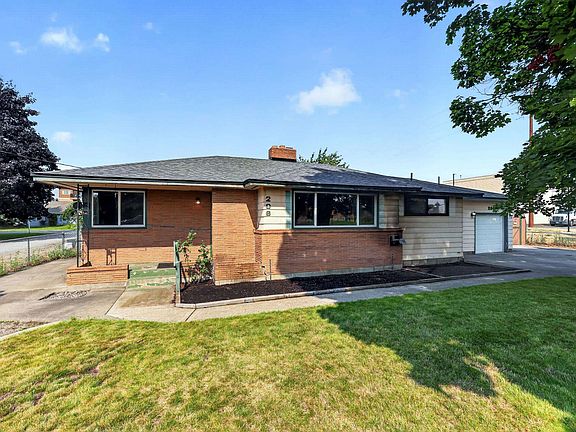 3rd image of 206 S Blake Rd
