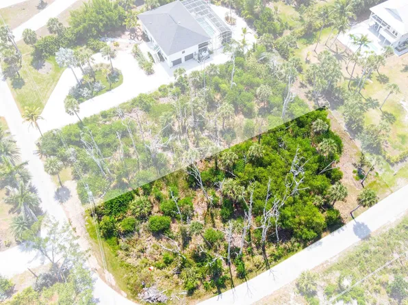 Corner Lot, Fort Myers, FL 33908