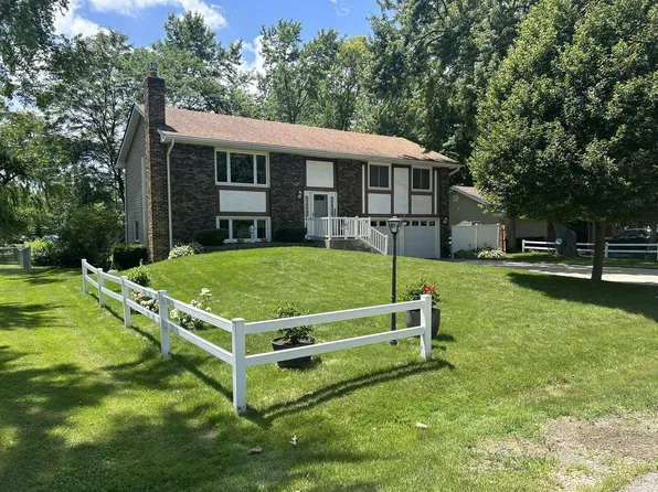 1053 Eastwood DRIVE, Silver Lake, WI 53170