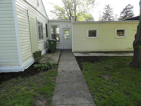 3rd image of 1625 E 332nd St