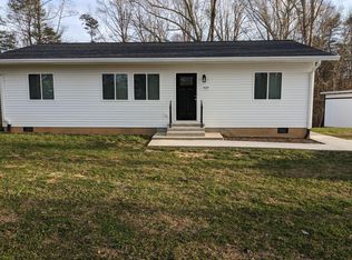 4025 Pitzer Rd, Roanoke, VA 24014